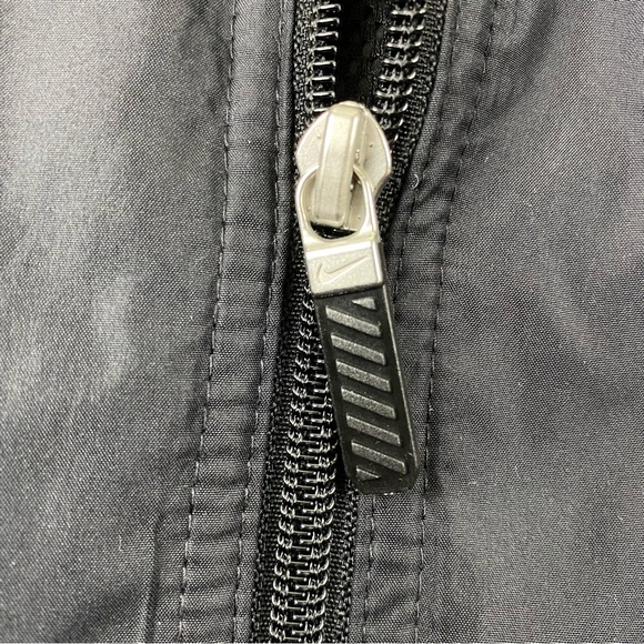 Vintage Nike Windbreaker Embroidered Swoosh Green Black Men’s Size Medium - Picture 4 of 16